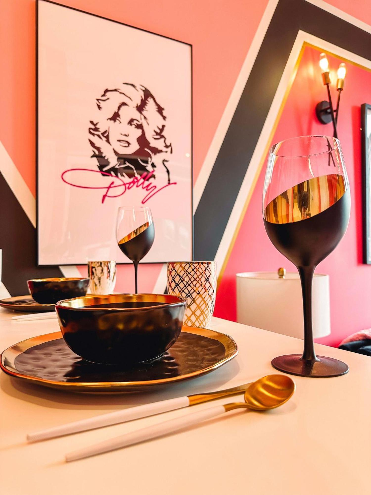 فيلا Dolly'S Glam Getaway - Glittering Gem Near Broadway ناشفيل المظهر الخارجي الصورة